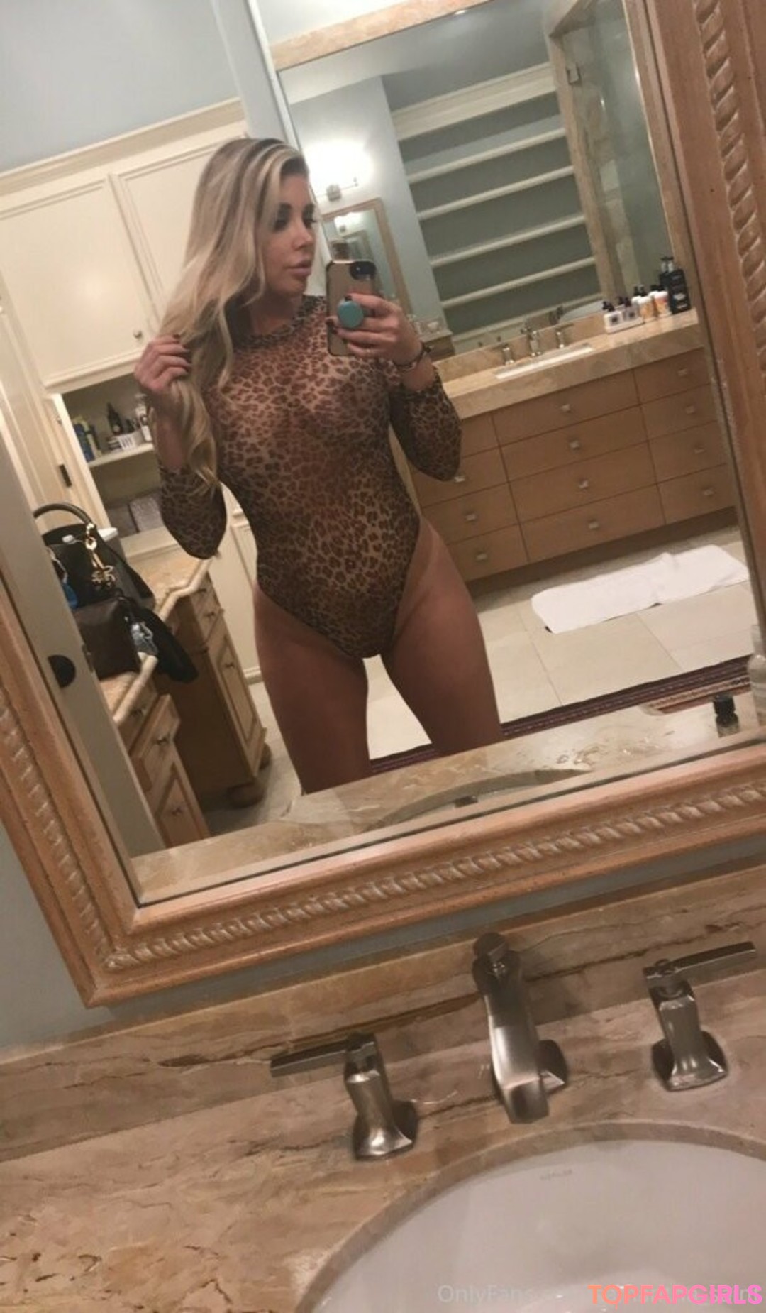 Naakte gelekte OnlyFans-foto van Samantha Saint #401