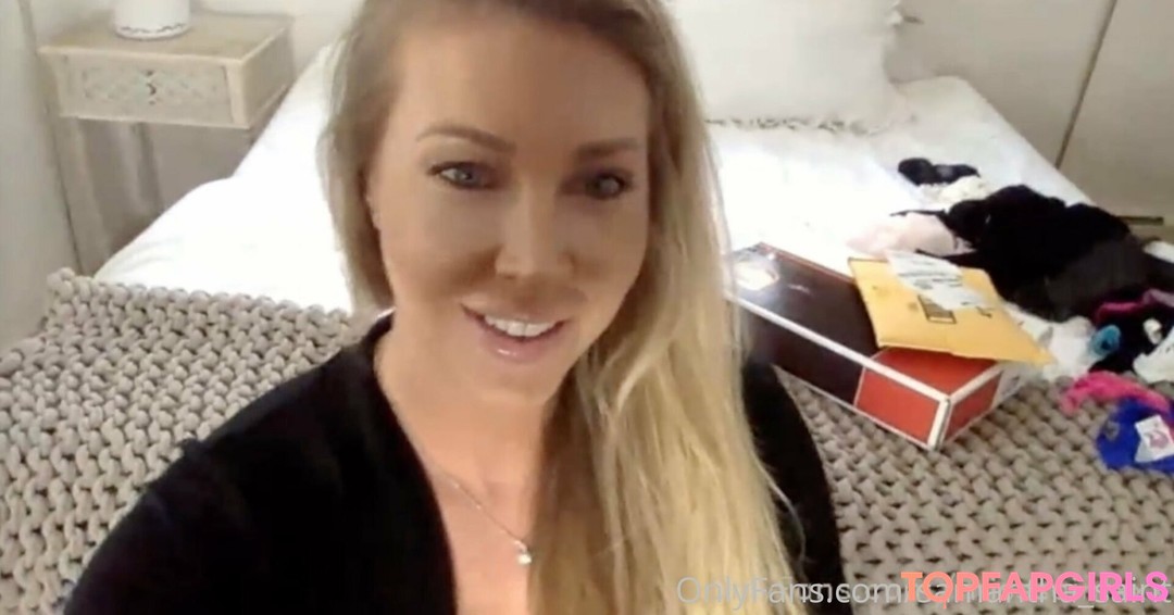 Naakte gelekte OnlyFans-foto van Samantha Saint #414
