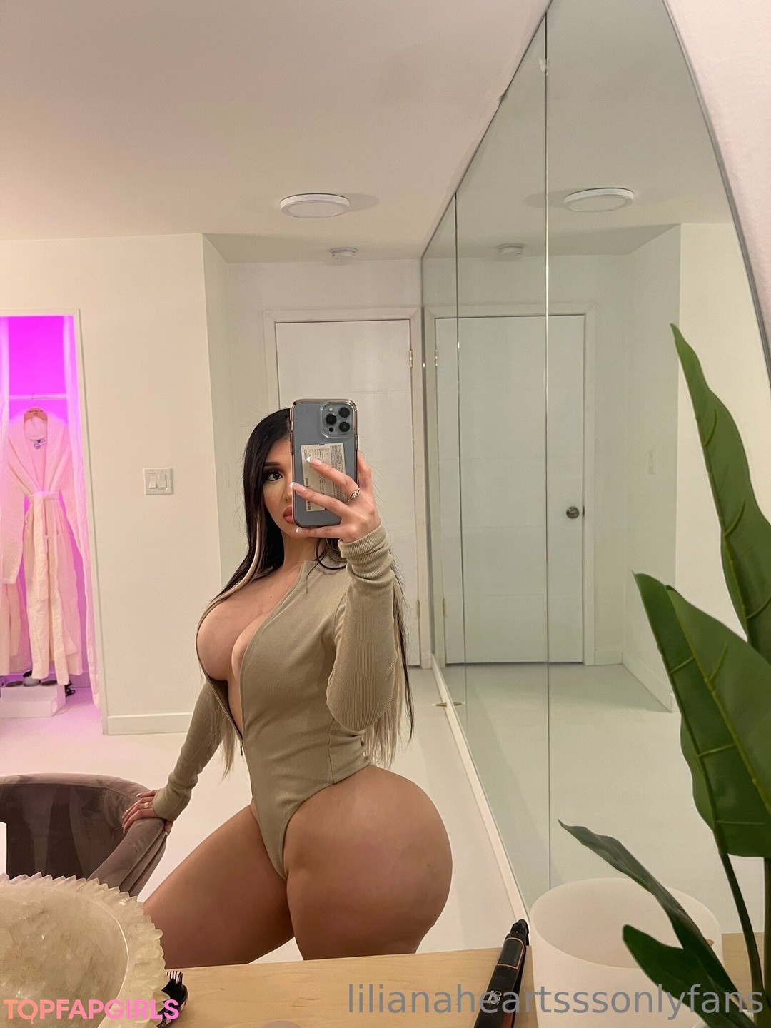 Naakte gelekte OnlyFans-foto van Lilianaheartsss #548