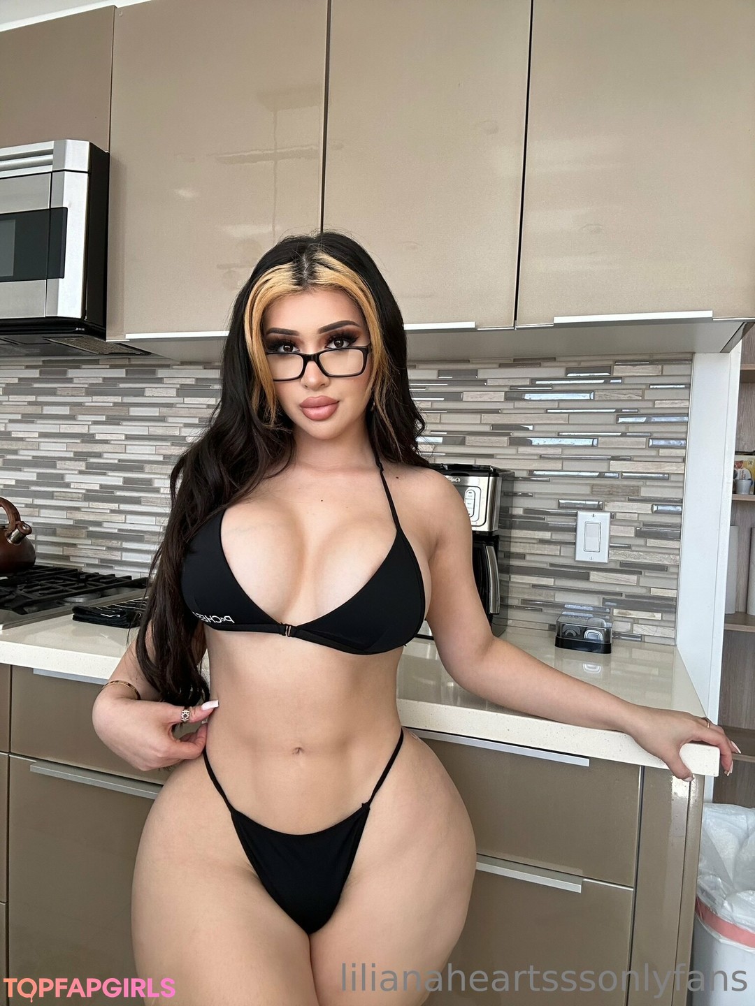 Naakte gelekte OnlyFans-foto van Lilianaheartsss #1024