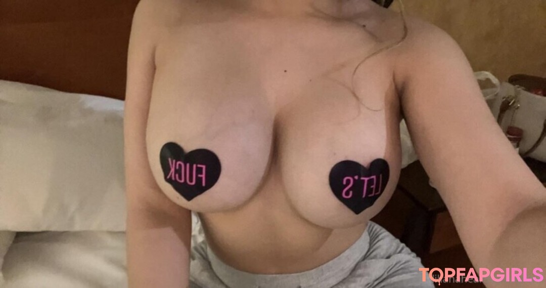 Naakte gelekte OnlyFans-foto van Lilianaheartsss #1133