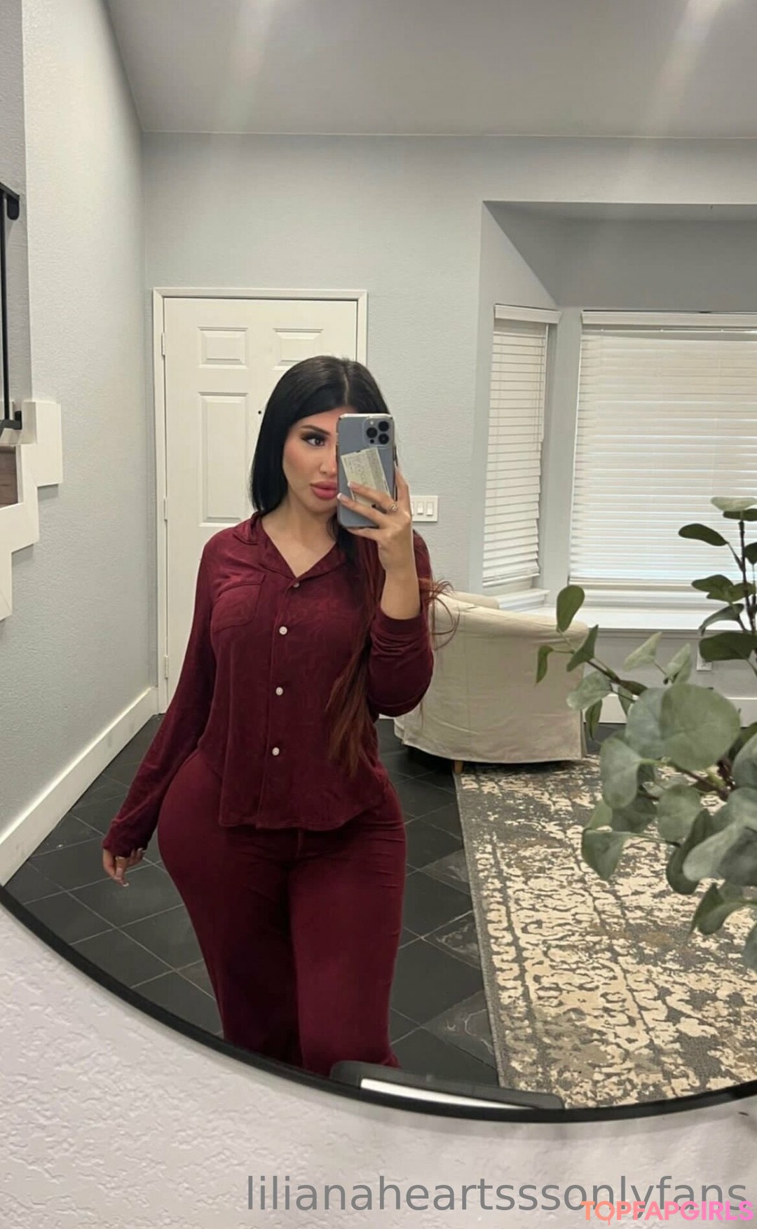 Naakte gelekte OnlyFans-foto van Lilianaheartsss #370