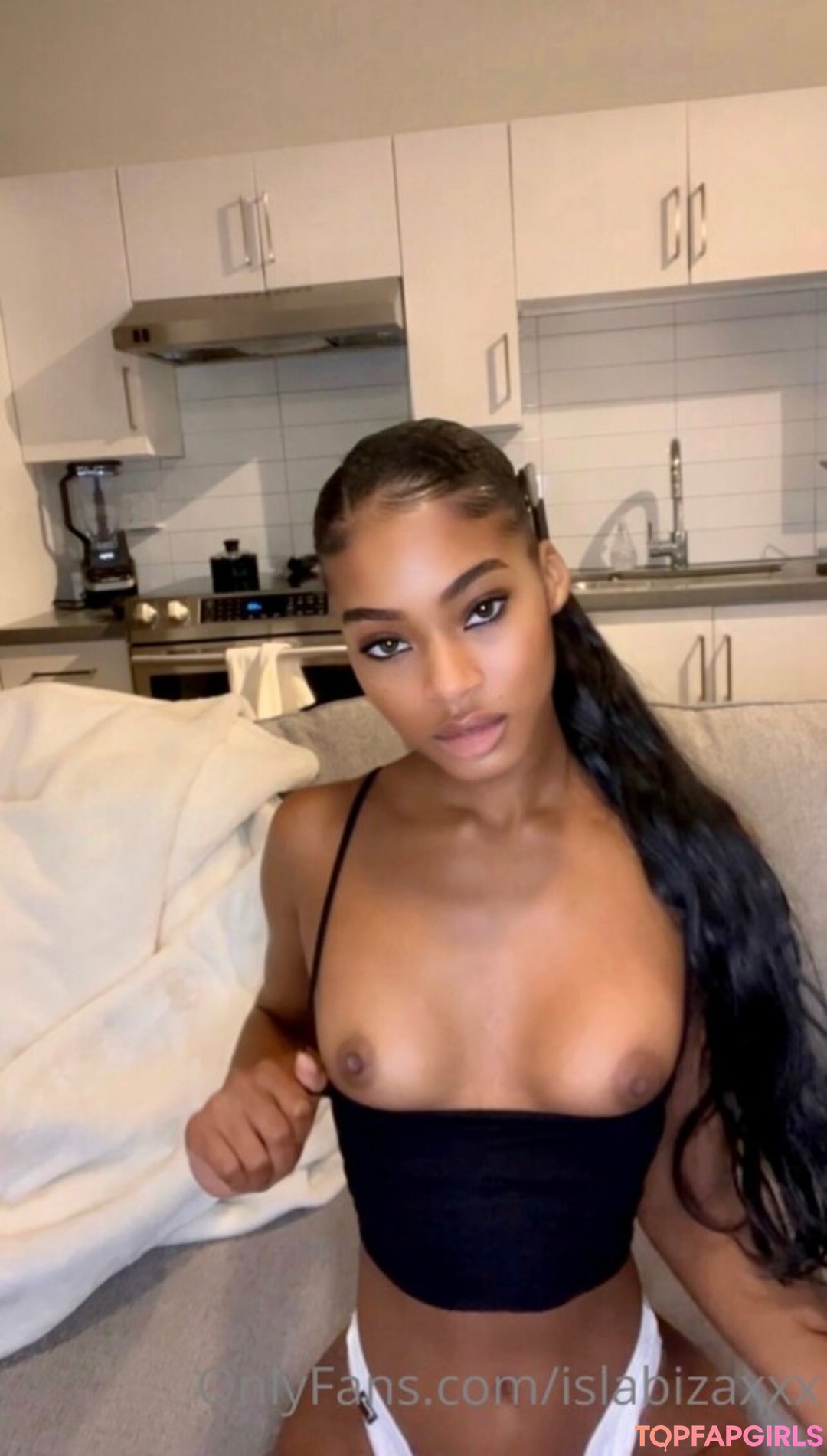 Naakte gelekte OnlyFans-foto van Isla Biza #21