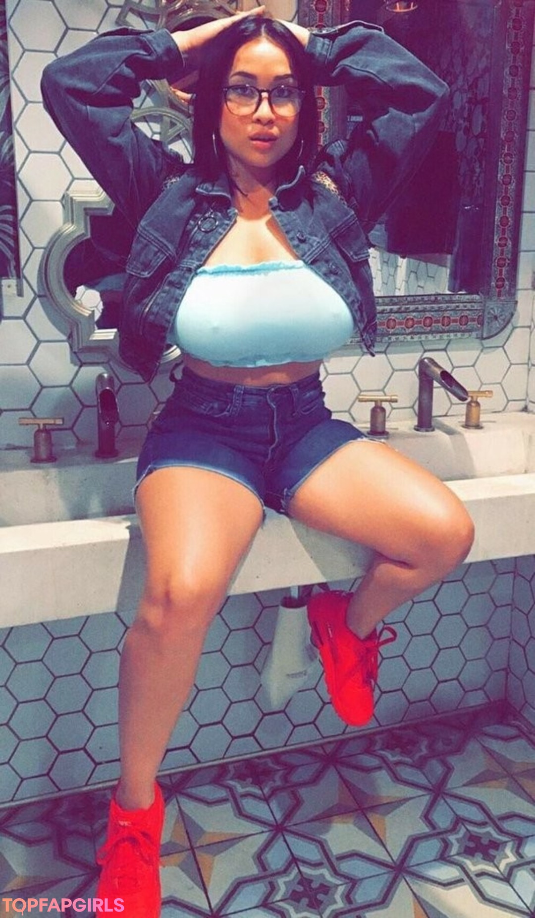 Naakte gelekte OnlyFans-foto van Lizzy #94