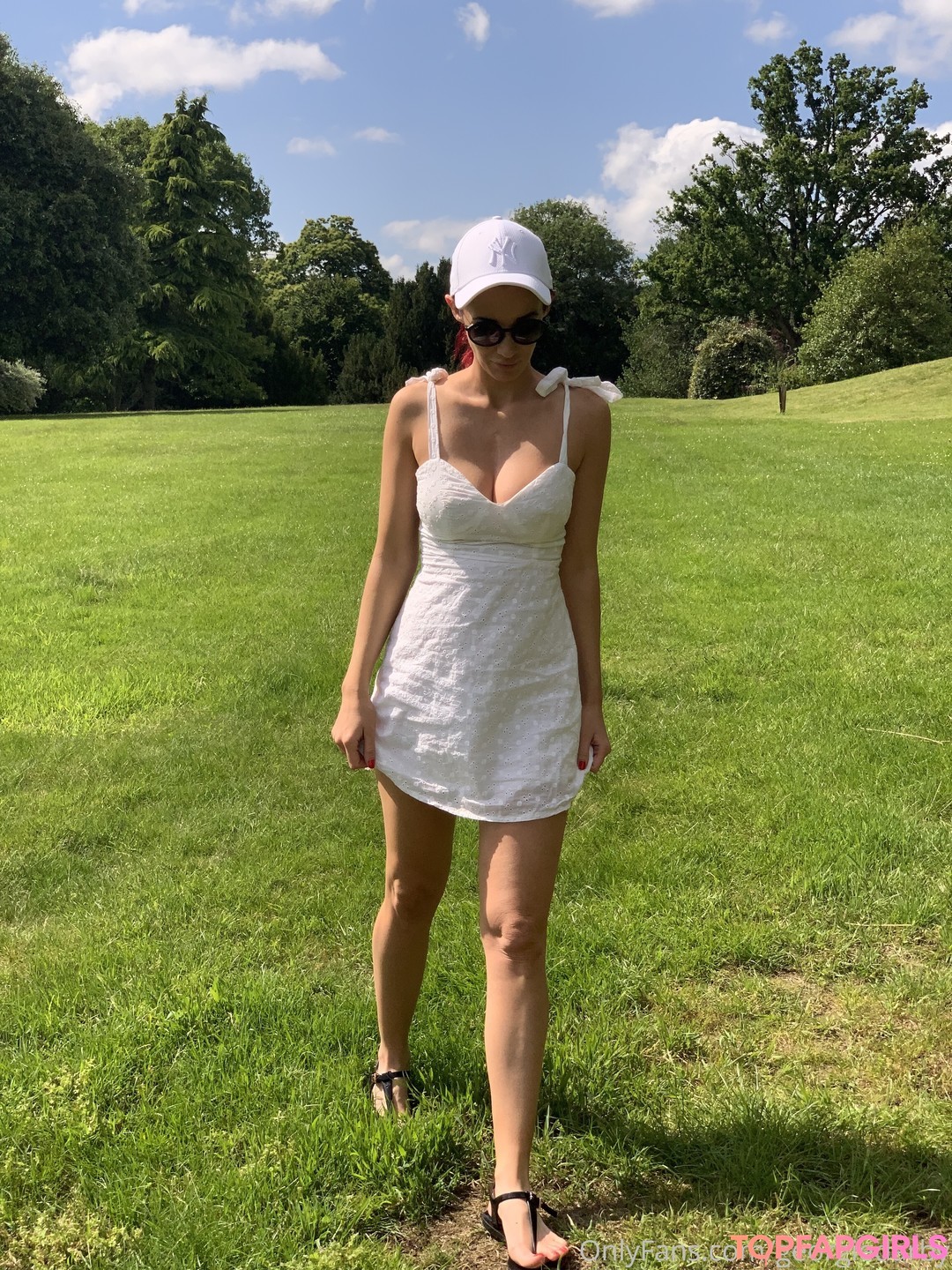 Naakte gelekte OnlyFans-foto van Georgie Darby #8