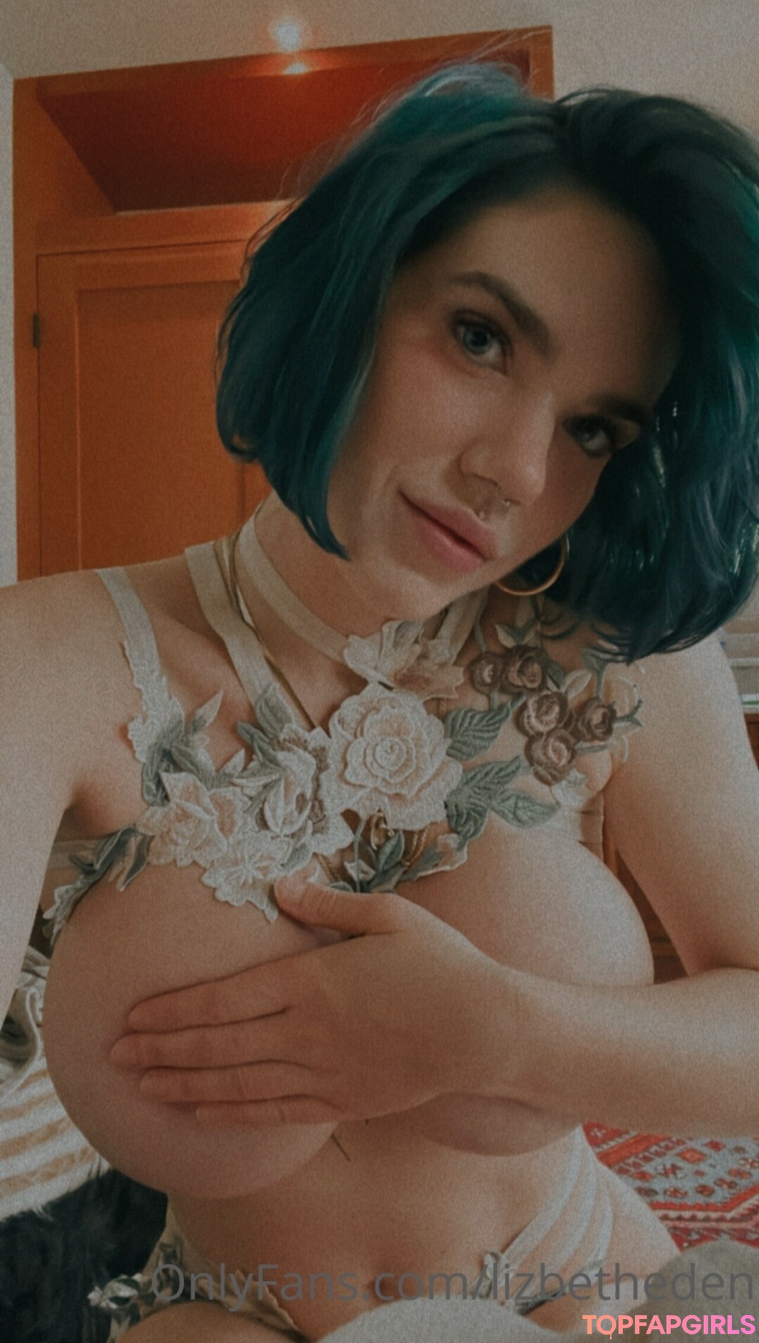 Naakte gelekte OnlyFans-foto van Lizbeth Eden #384