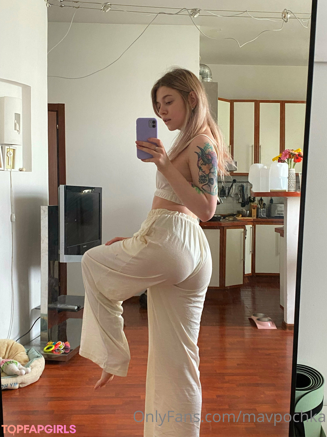 Naakte gelekte OnlyFans-foto van Mavpochka #216