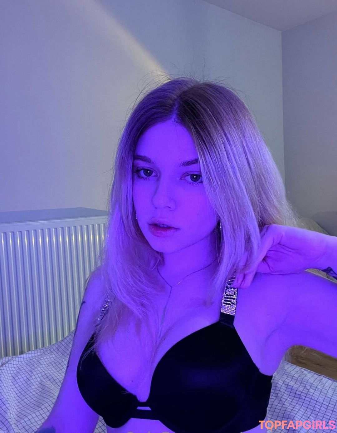 Naakte gelekte OnlyFans-foto van Mavpochka #799