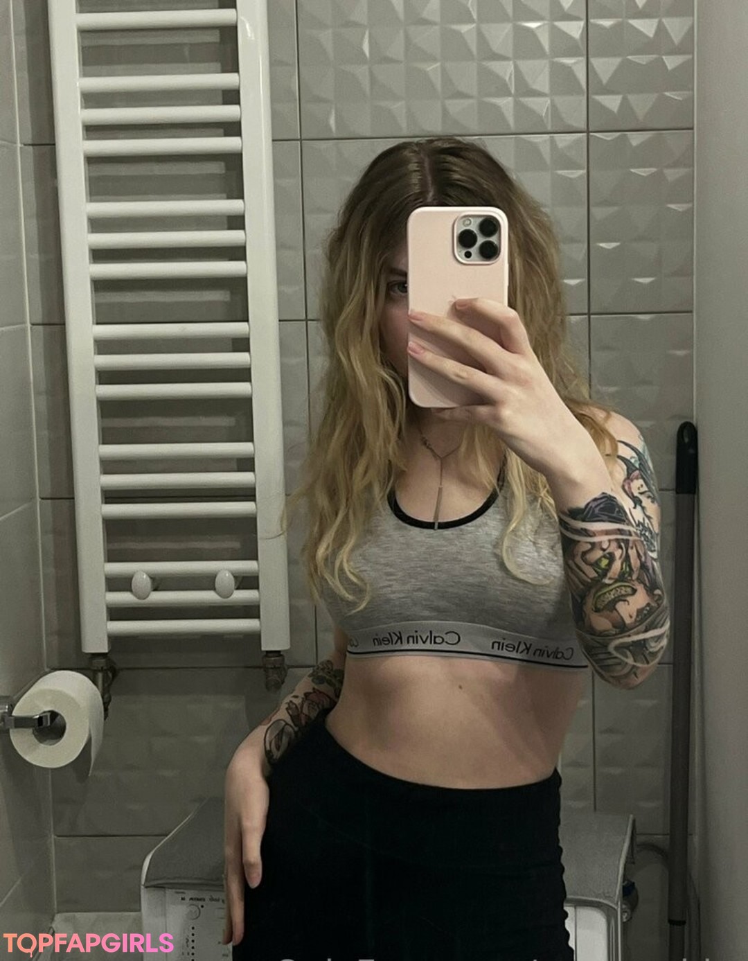 Naakte gelekte OnlyFans-foto van Mavpochka #815