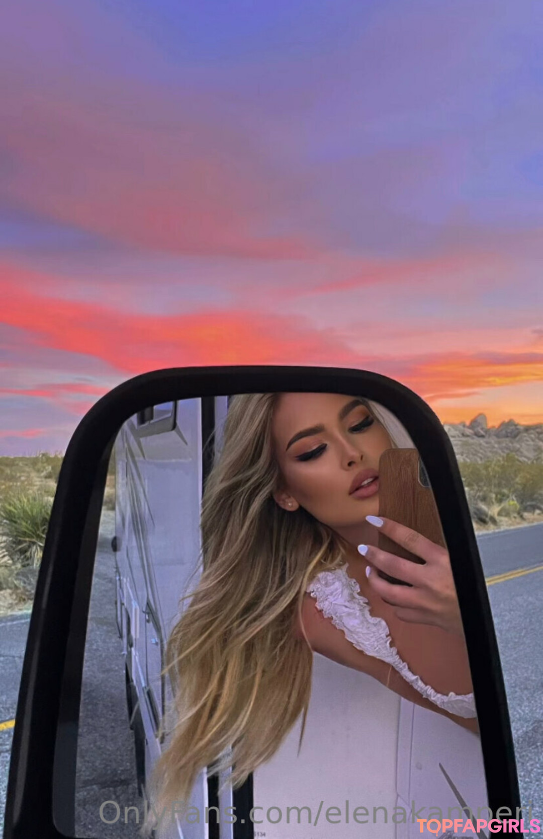 Naakte gelekte OnlyFans-foto van Elena Kamperi #264