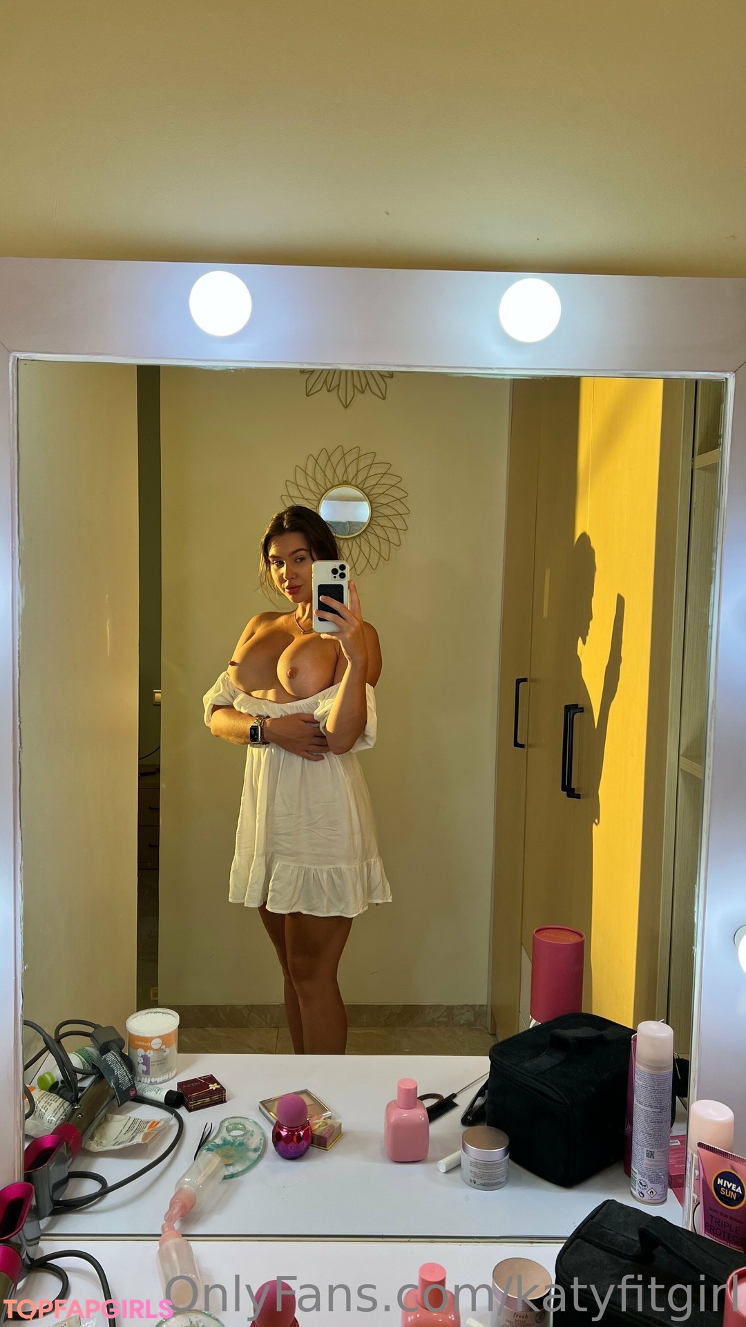 Naakte gelekte OnlyFans-foto van Ekaterina Katislo #65