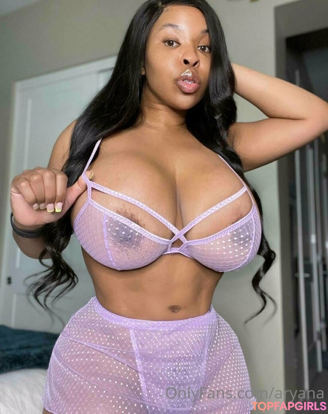 Naakte gelekte OnlyFans-foto van Aryana #257