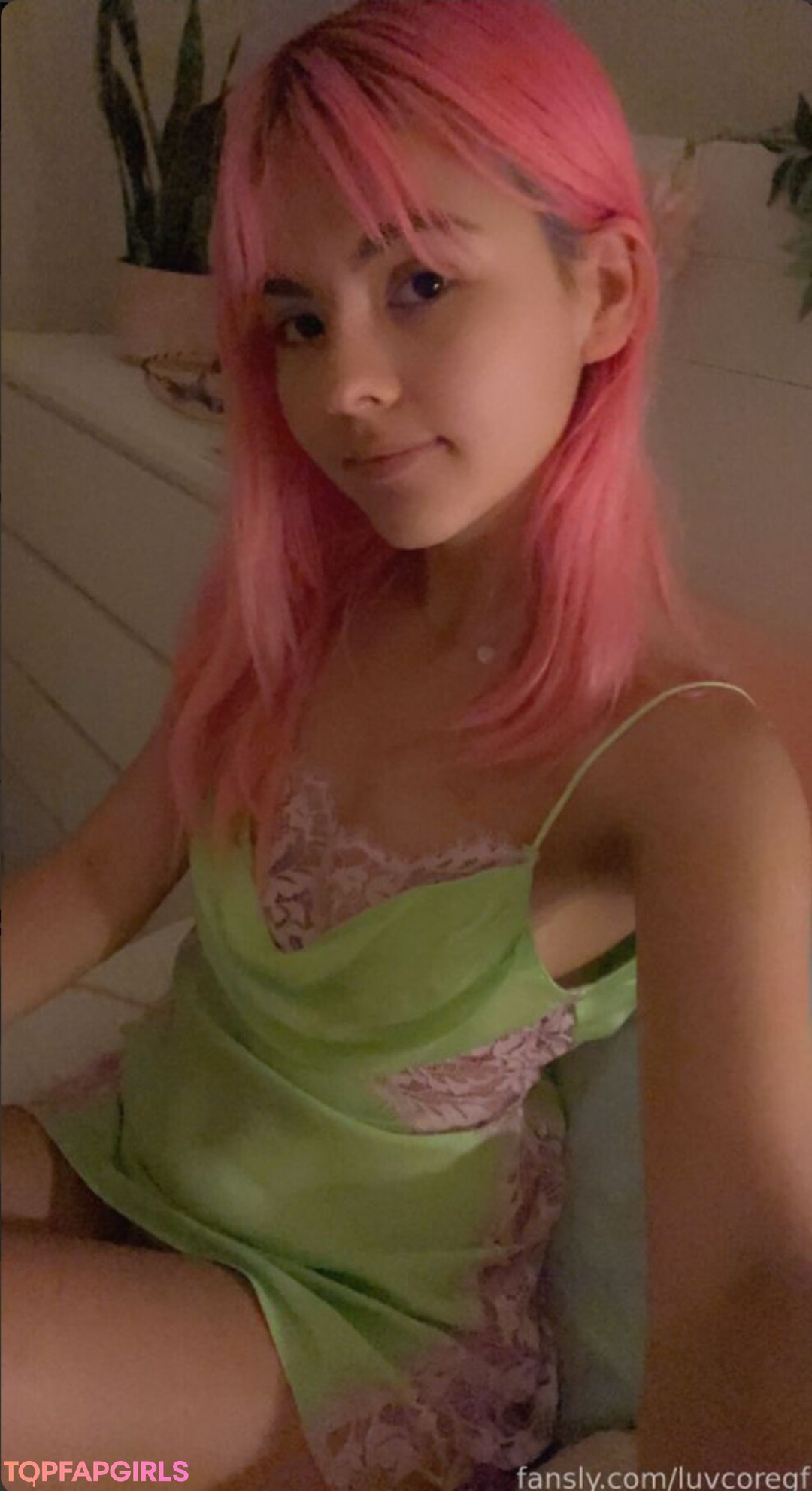 Naakte gelekte OnlyFans-foto van Luvcoregf #205