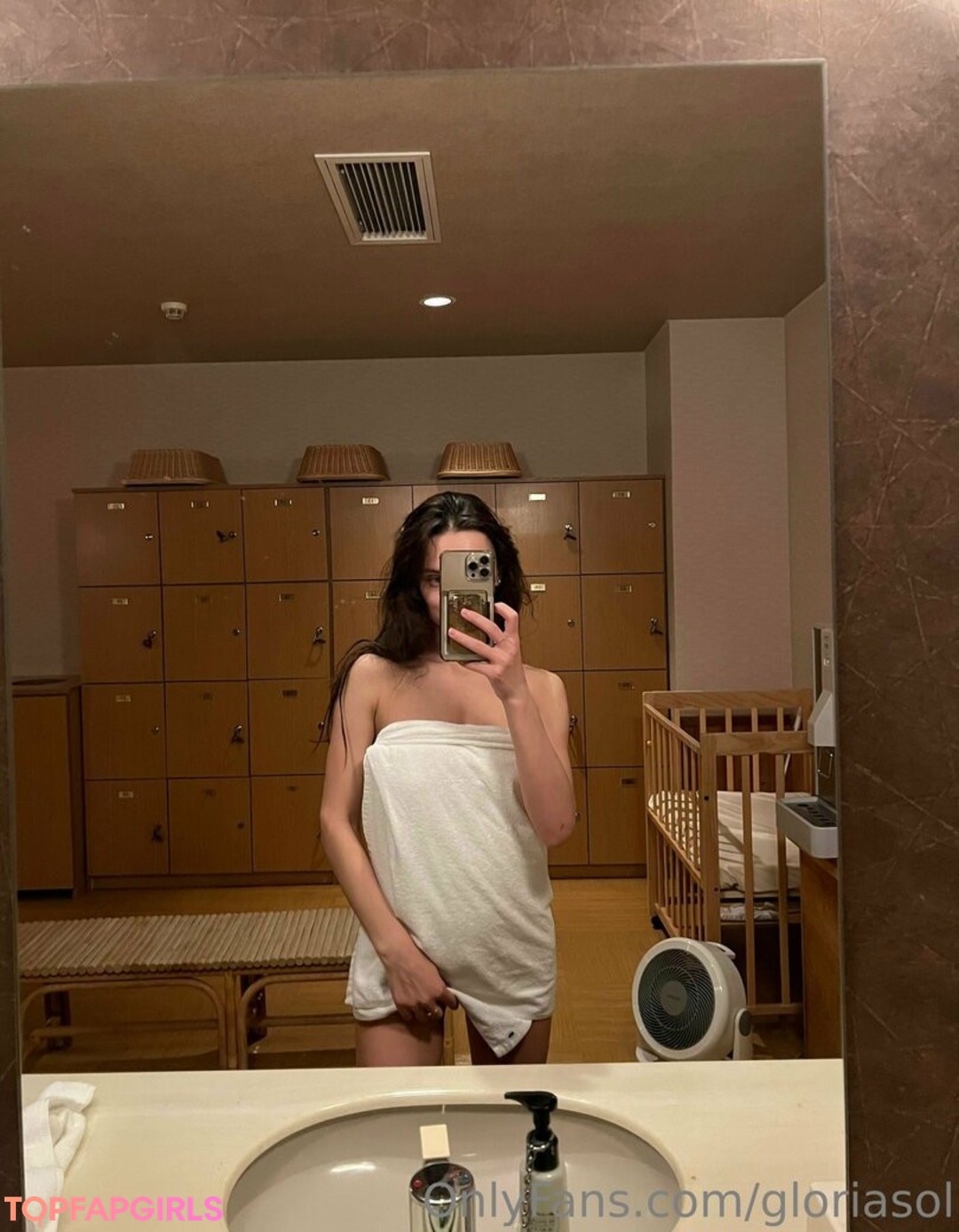 Naakte gelekte OnlyFans-foto van Gloria Sol #2777