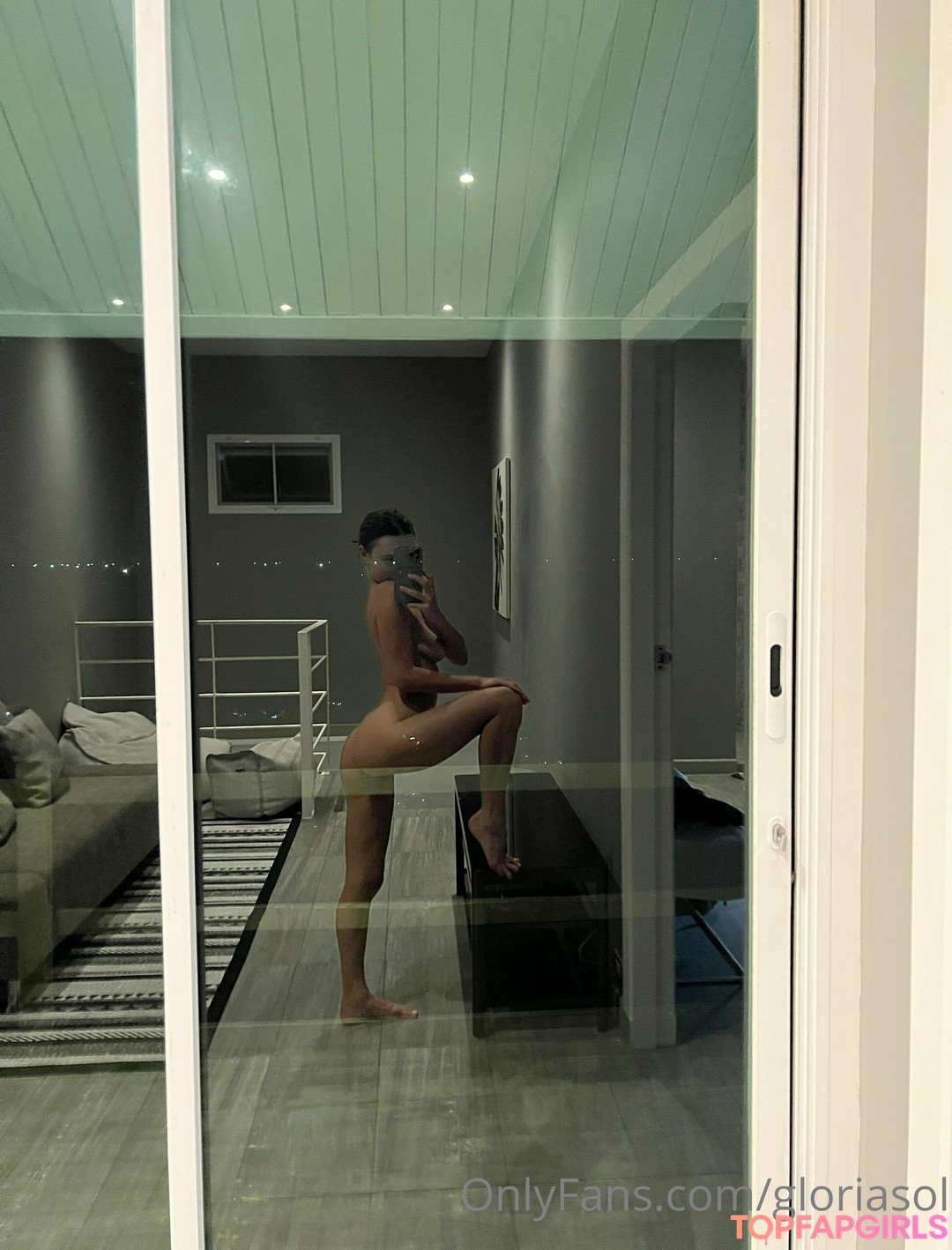 Naakte gelekte OnlyFans-foto van Gloria Sol #786
