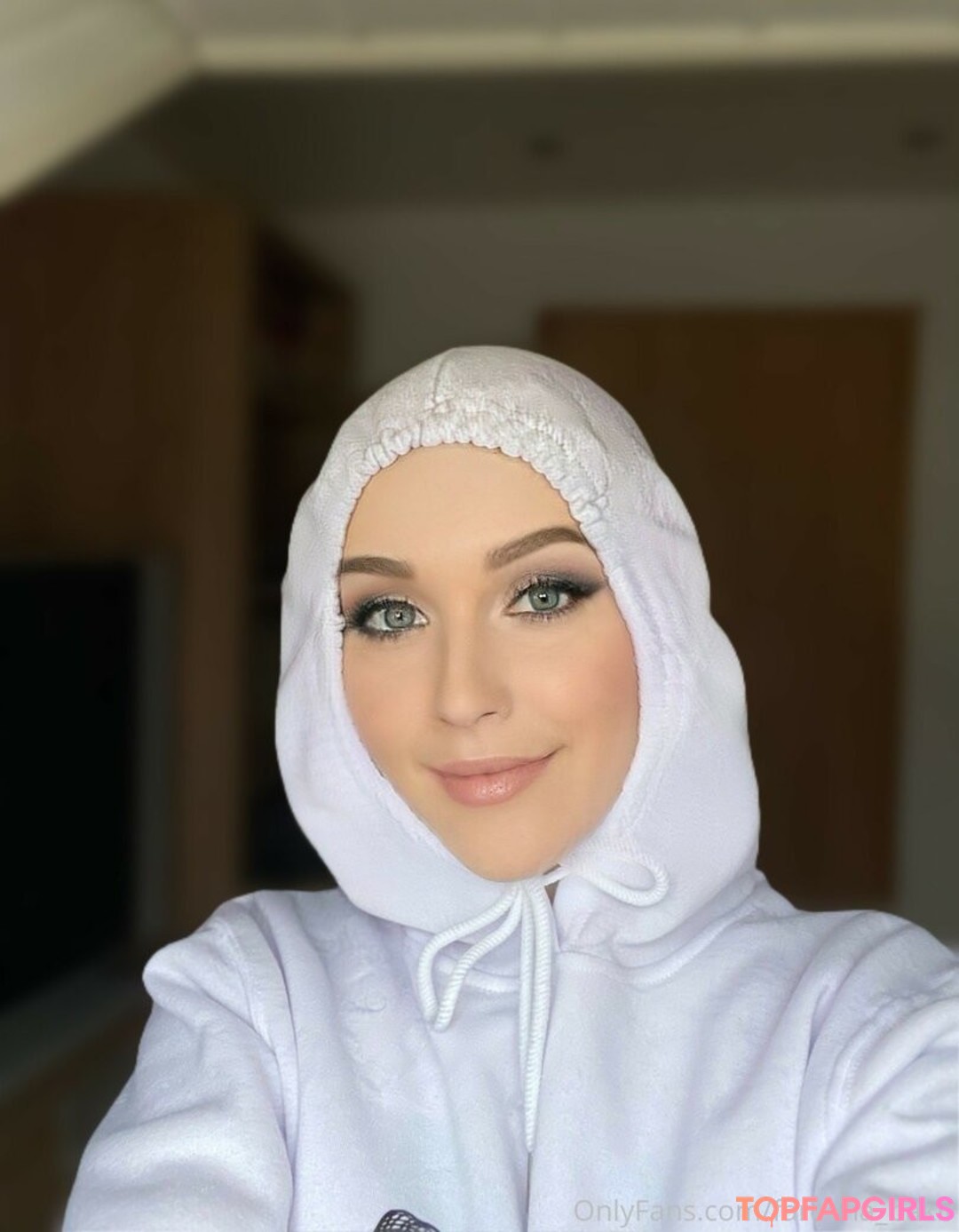 Naakte gelekte OnlyFans-foto van Fareeha Bakir #96