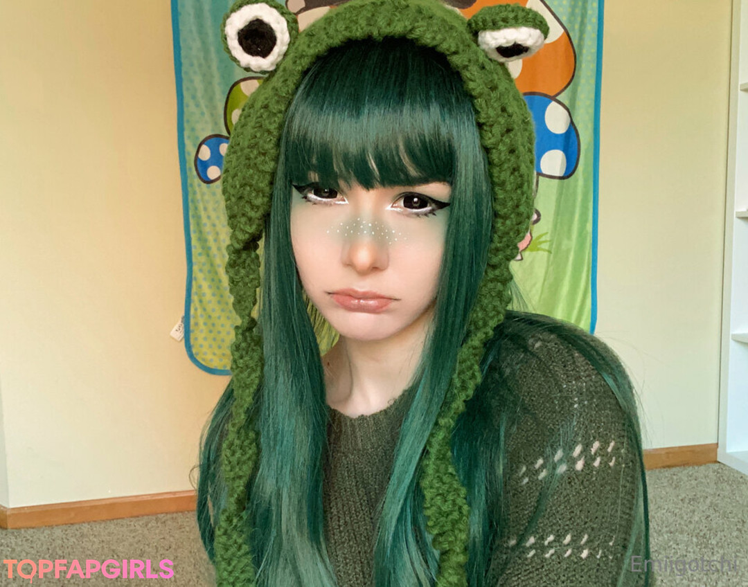 Naakte gelekte OnlyFans-foto van Emiigotchi #442