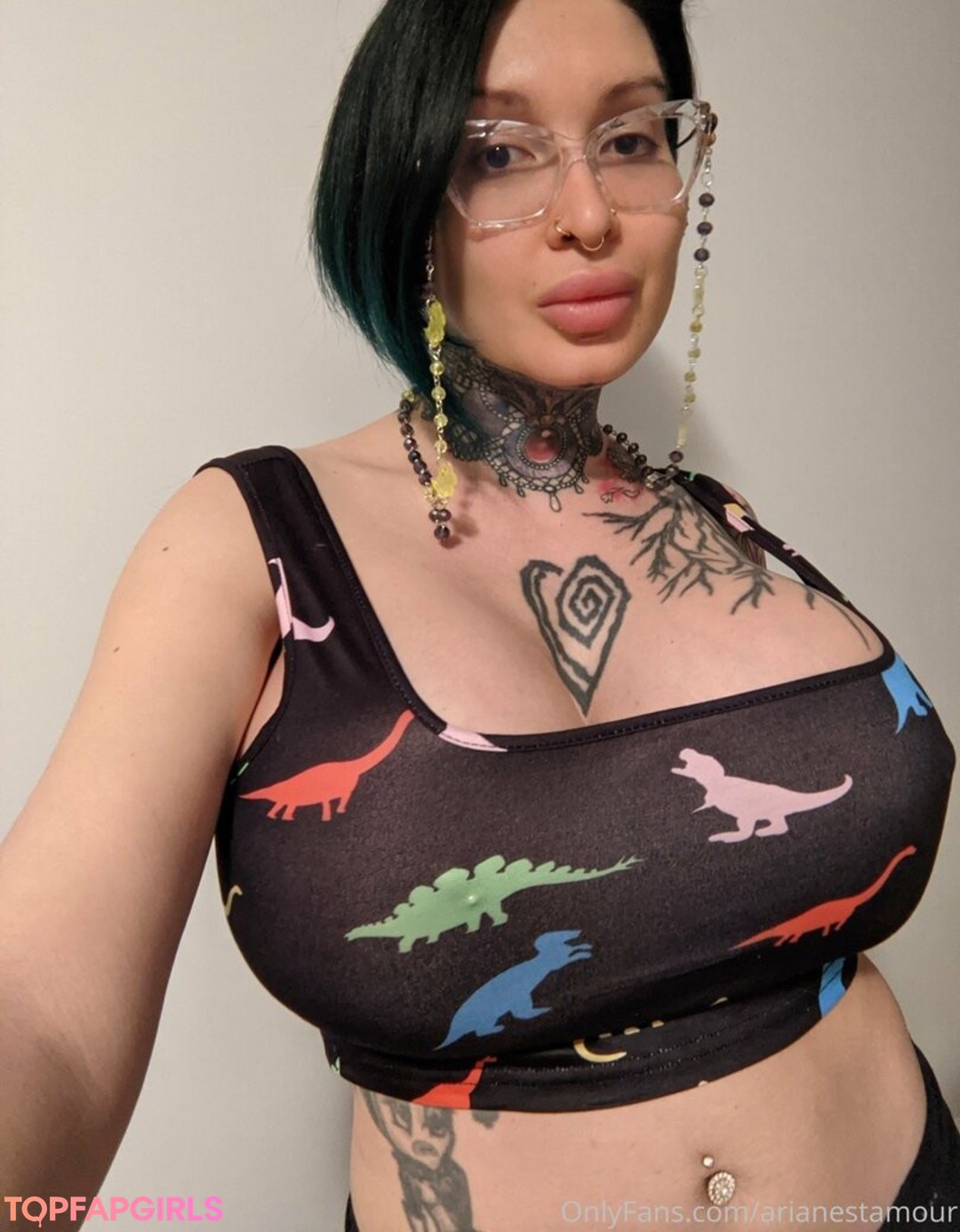 Naakte gelekte OnlyFans-foto van Ariane Saint Amour #1204