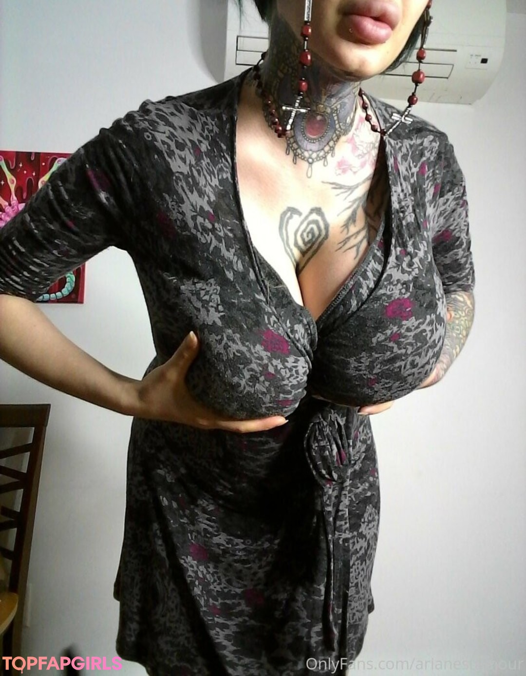 Naakte gelekte OnlyFans-foto van Ariane Saint Amour #1324