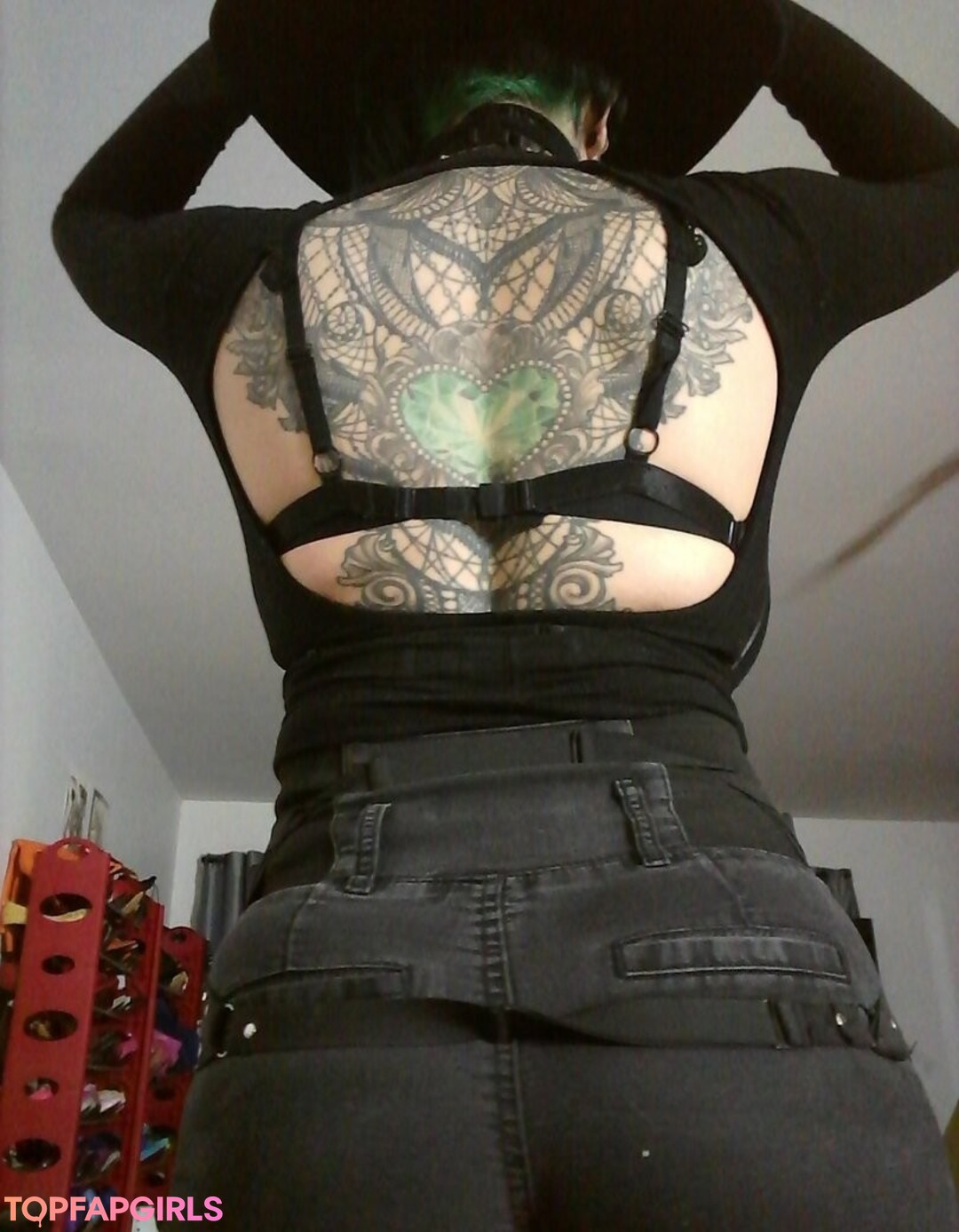 Naakte gelekte OnlyFans-foto van Ariane Saint Amour #1353