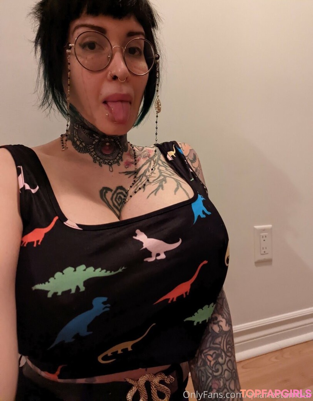 Naakte gelekte OnlyFans-foto van Ariane Saint Amour #1471