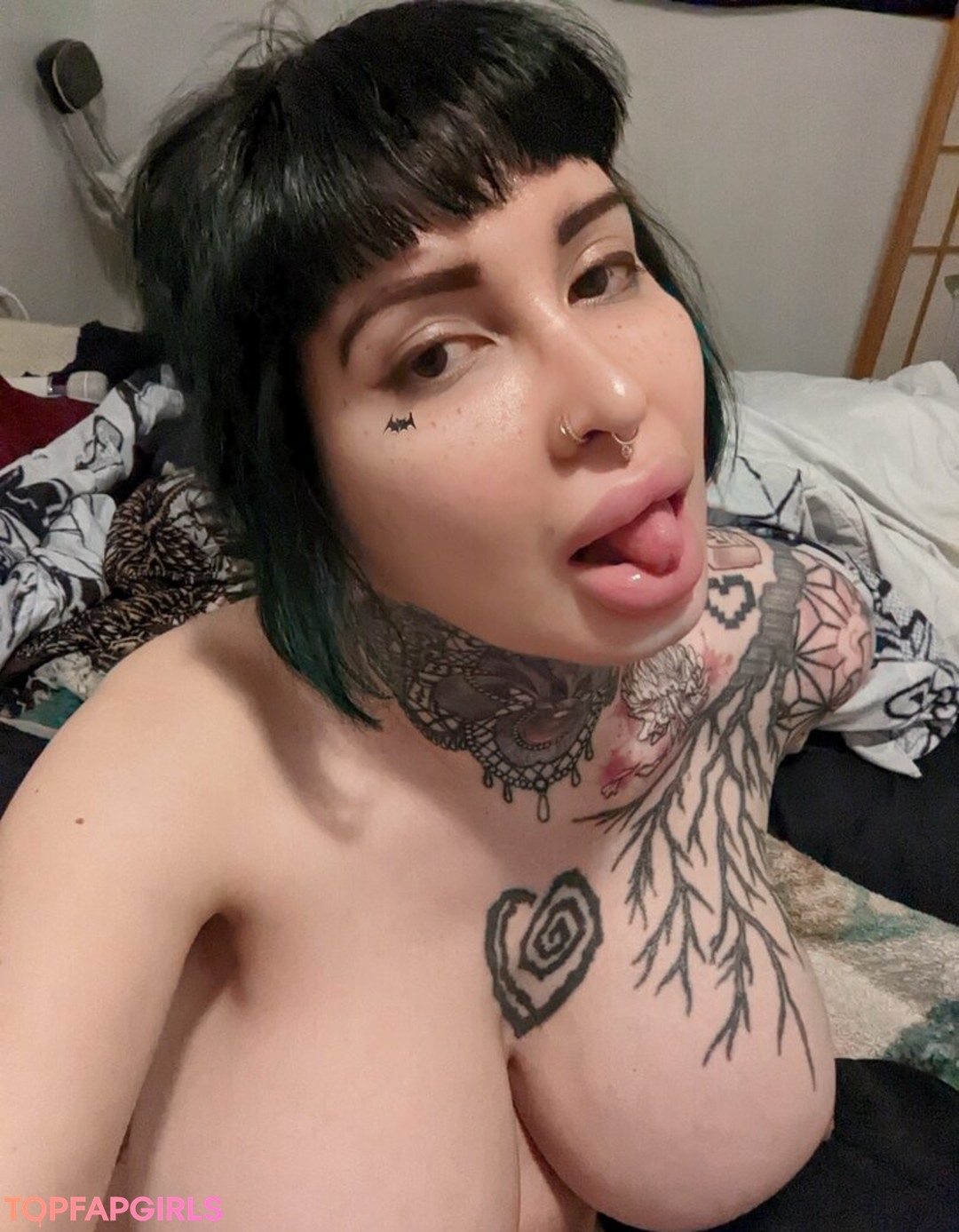 Naakte gelekte OnlyFans-foto van Ariane Saint Amour #1502