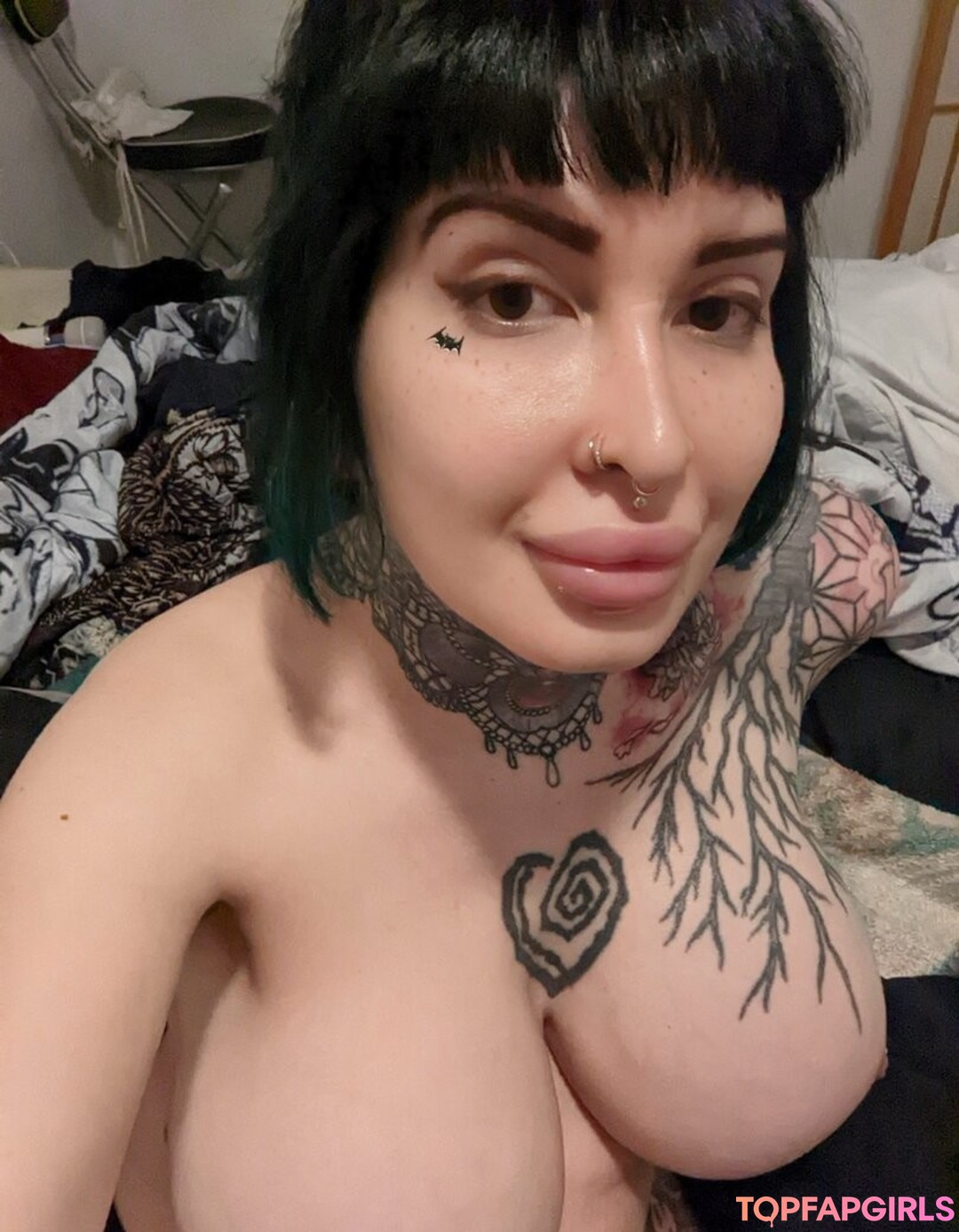 Naakte gelekte OnlyFans-foto van Ariane Saint Amour #1506