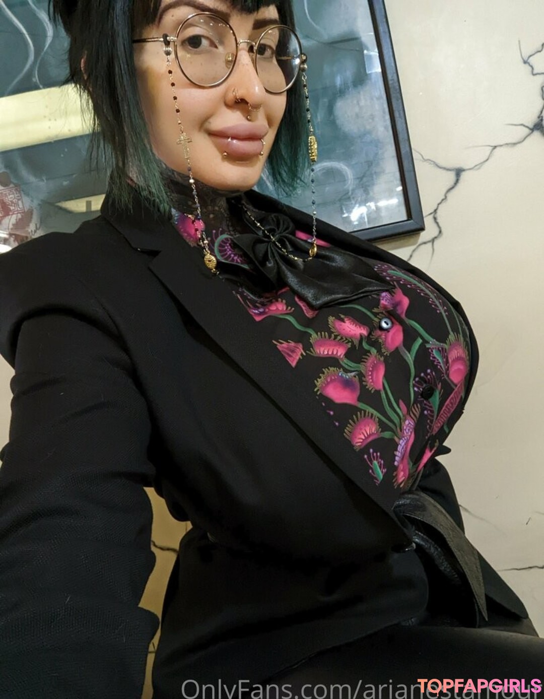 Naakte gelekte OnlyFans-foto van Ariane Saint Amour #1751
