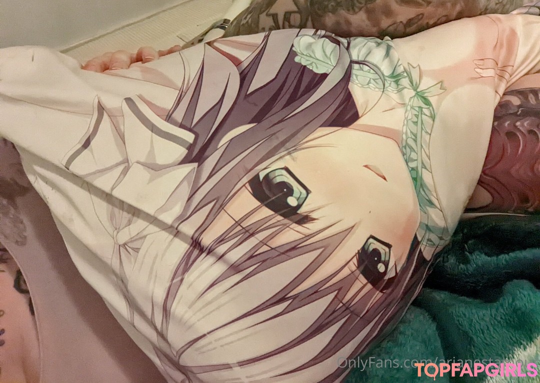 Naakte gelekte OnlyFans-foto van Ariane Saint Amour #1762