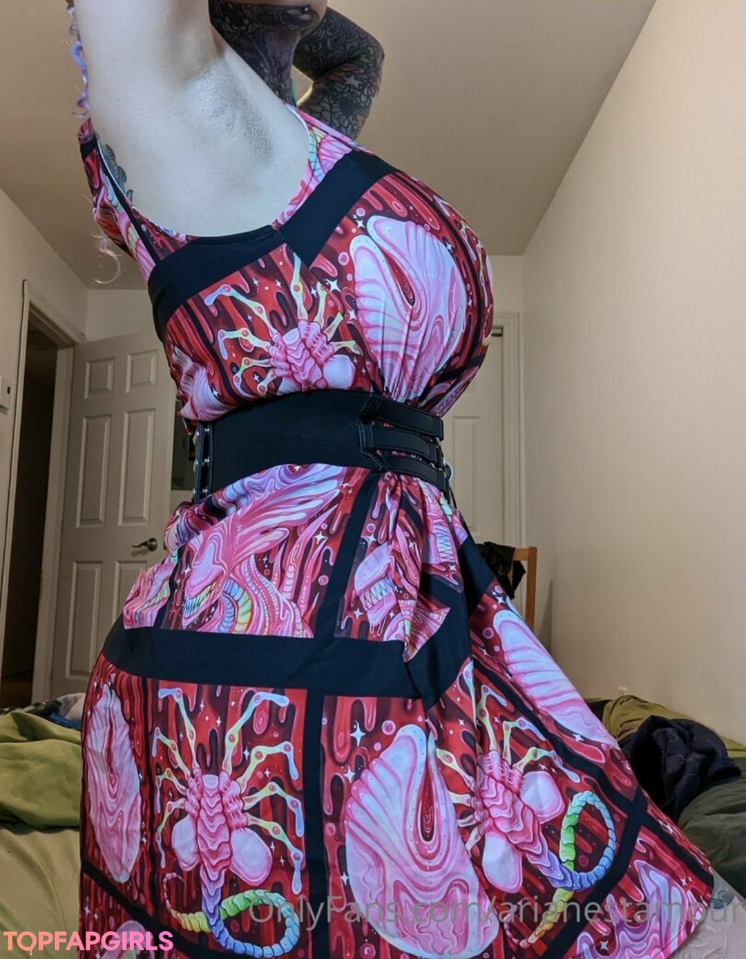 Naakte gelekte OnlyFans-foto van Ariane Saint Amour #1960