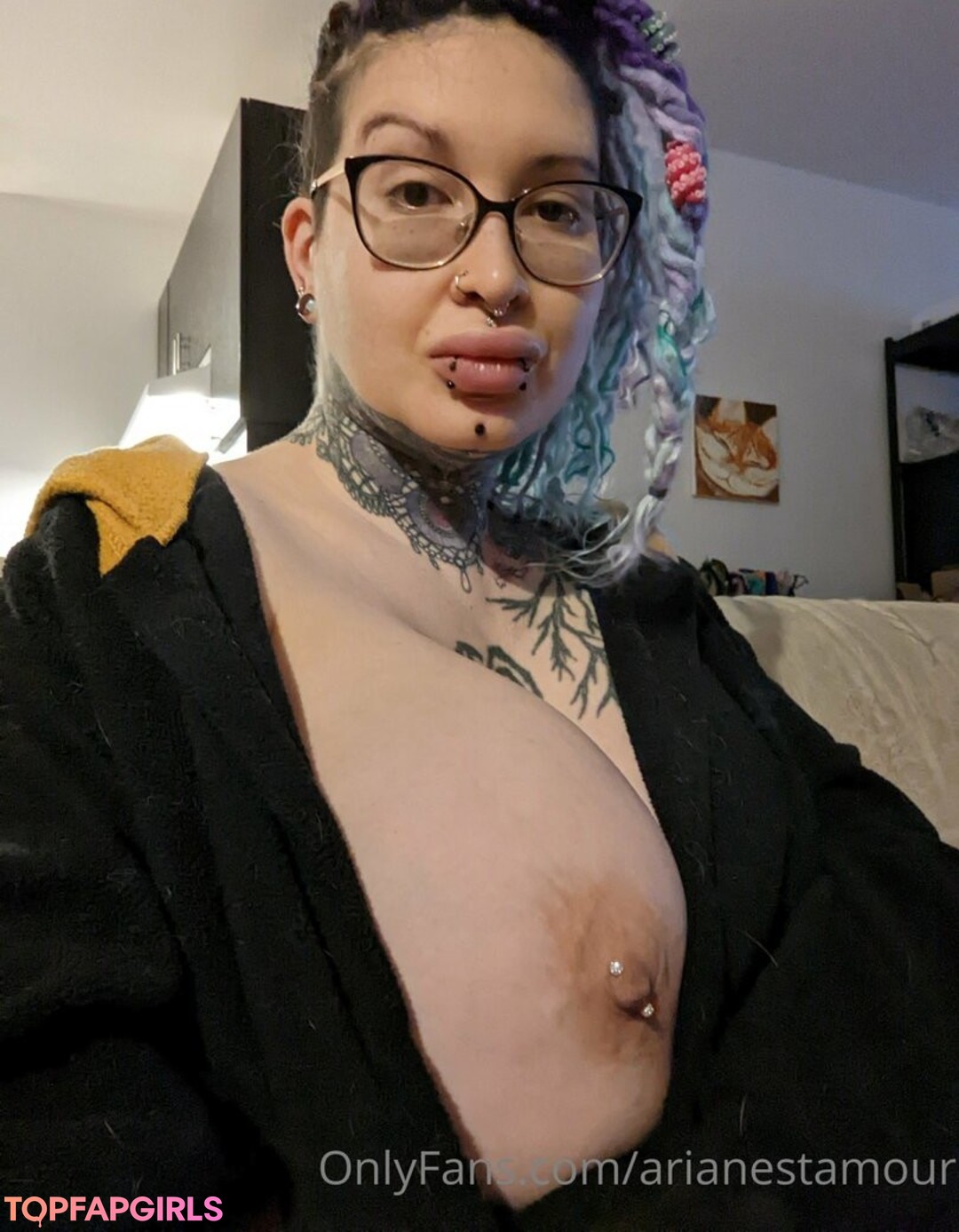 Naakte gelekte OnlyFans-foto van Ariane Saint Amour #2019