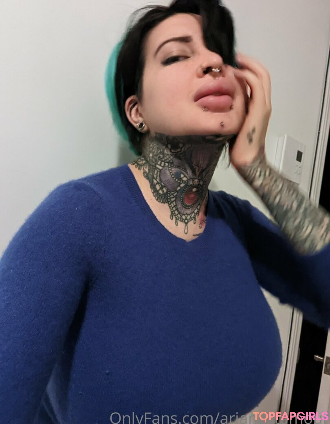 Naakte gelekte OnlyFans-foto van Ariane Saint Amour #2198