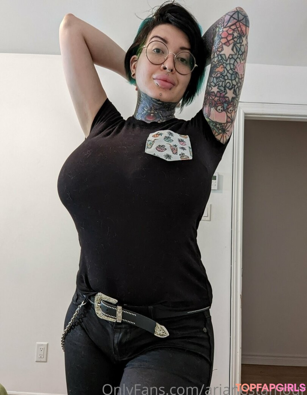 Naakte gelekte OnlyFans-foto van Ariane Saint Amour #2311