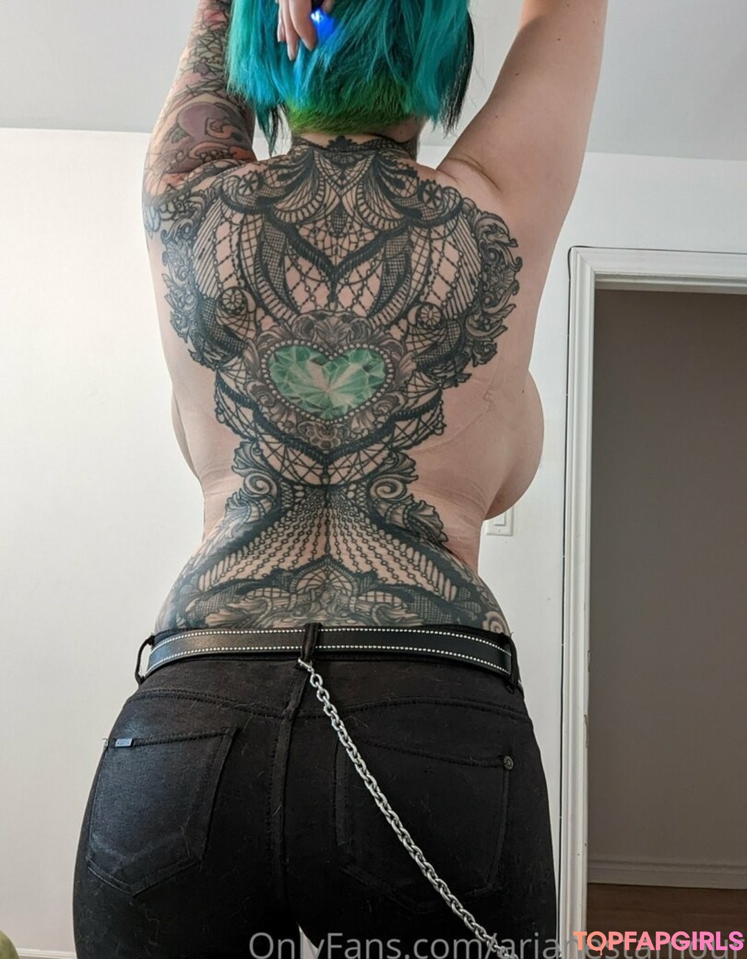 Naakte gelekte OnlyFans-foto van Ariane Saint Amour #2314