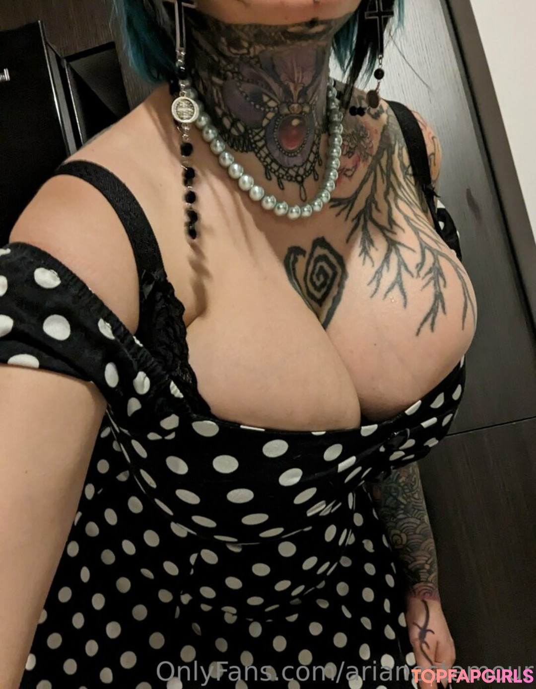 Naakte gelekte OnlyFans-foto van Ariane Saint Amour #2791