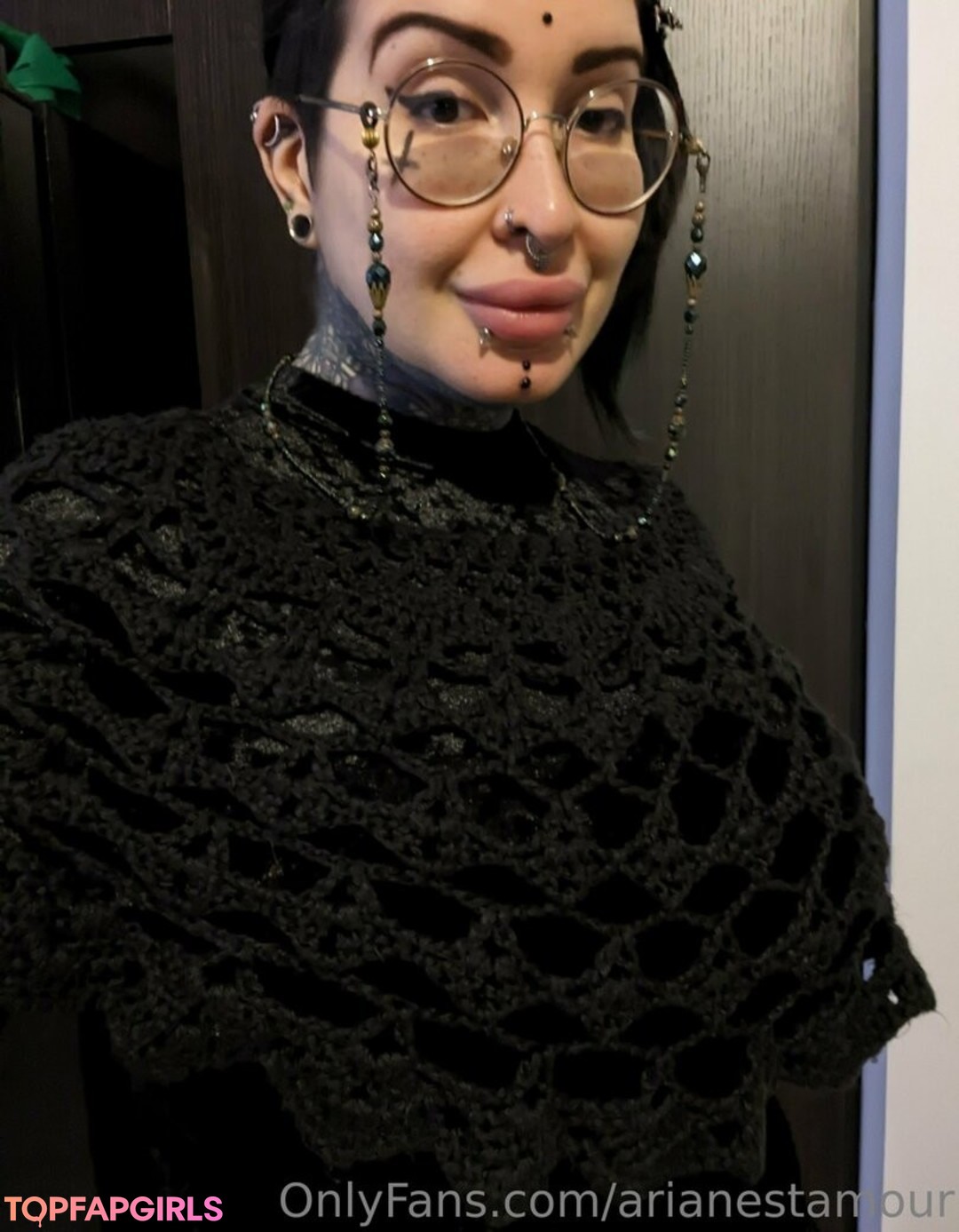 Naakte gelekte OnlyFans-foto van Ariane Saint Amour #2890