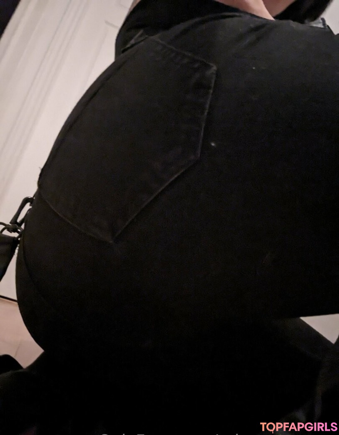 Naakte gelekte OnlyFans-foto van Ariane Saint Amour #2929