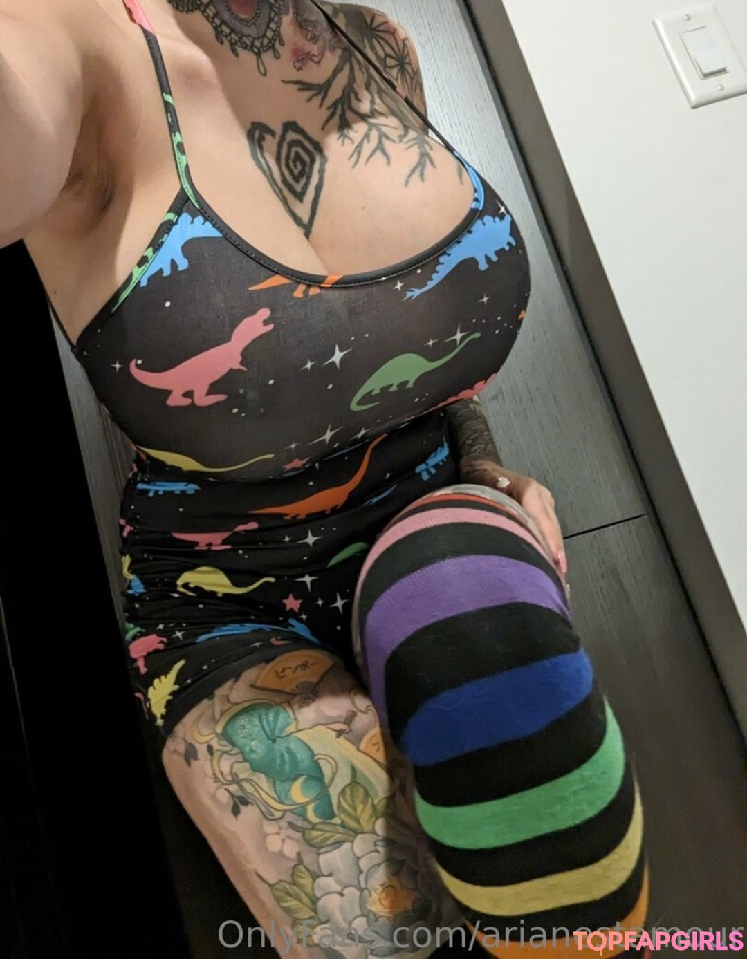 Naakte gelekte OnlyFans-foto van Ariane Saint Amour #2991