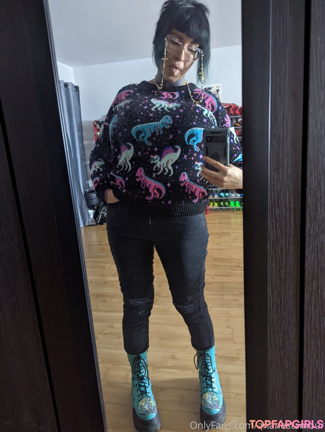 Naakte gelekte OnlyFans-foto van Ariane Saint Amour #965