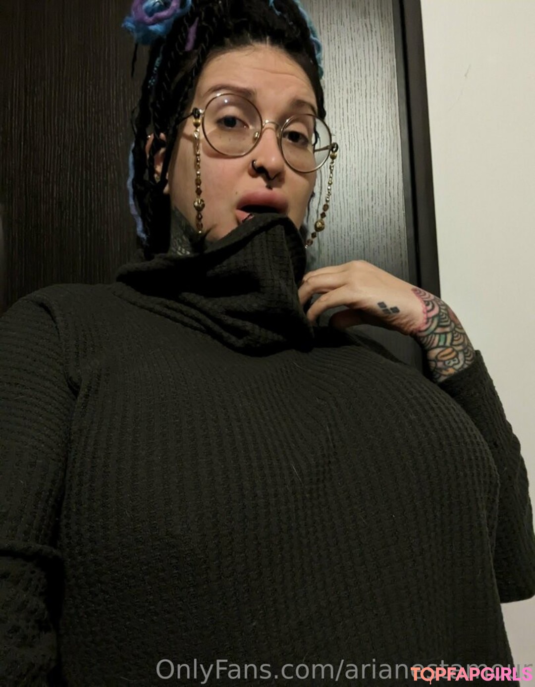 Naakte gelekte OnlyFans-foto van Ariane Saint Amour #3129