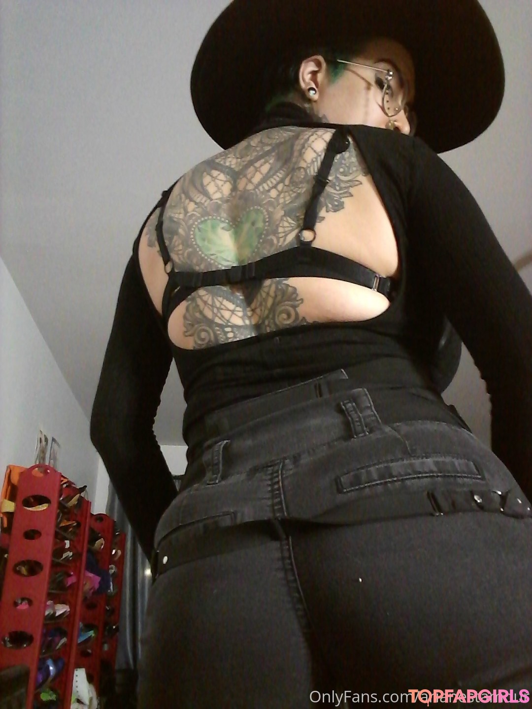 Naakte gelekte OnlyFans-foto van Ariane Saint Amour #333