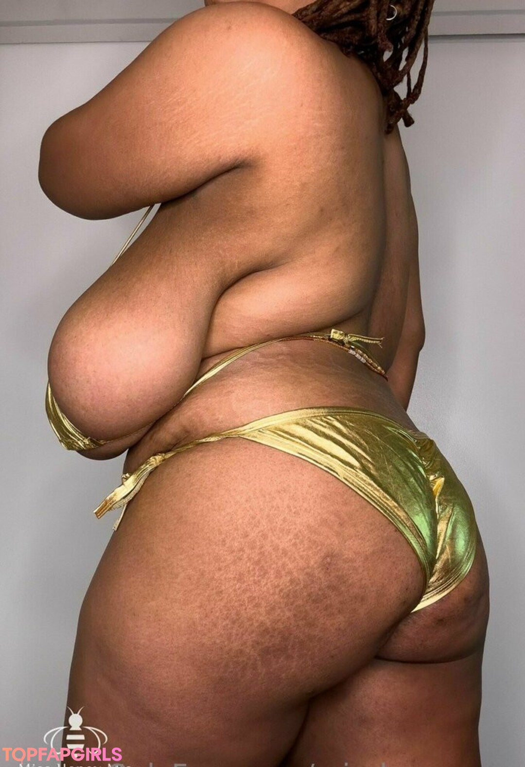 Naakte gelekte OnlyFans-foto van Miss Honey Mia #187