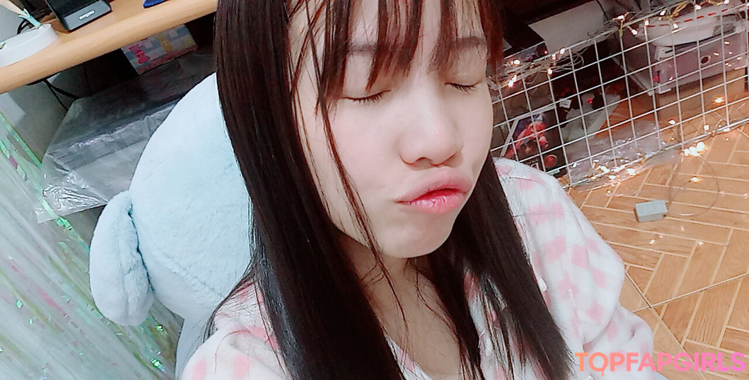 Naakte gelekte OnlyFans-foto van Candypopanca #74