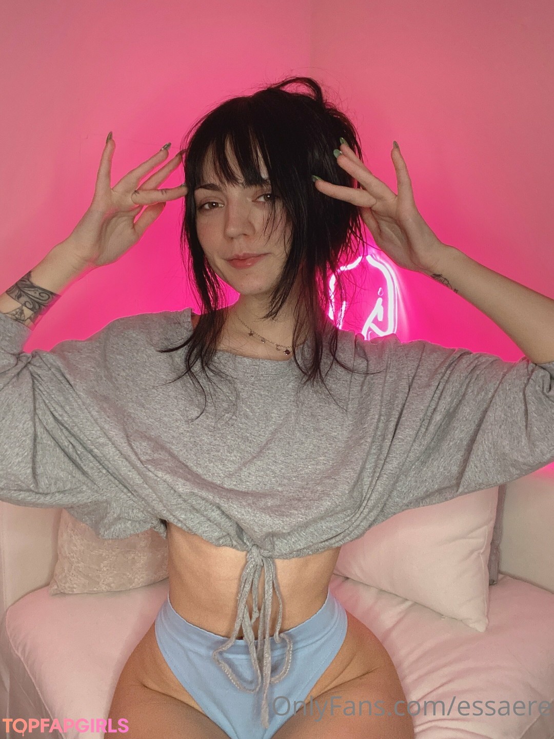 Naakte gelekte OnlyFans-foto van Essaere #410