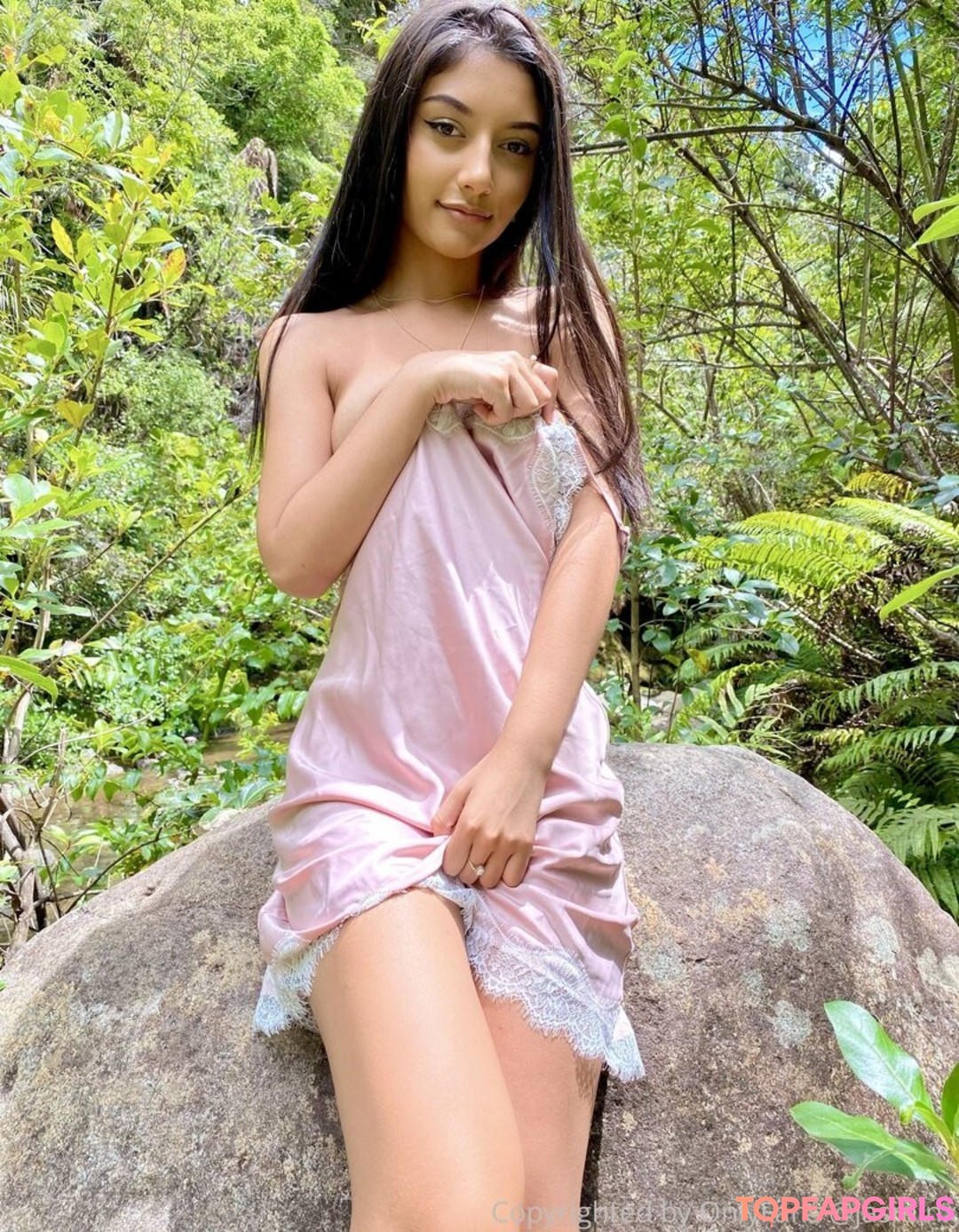 Naakte gelekte OnlyFans-foto van Jasminx #560