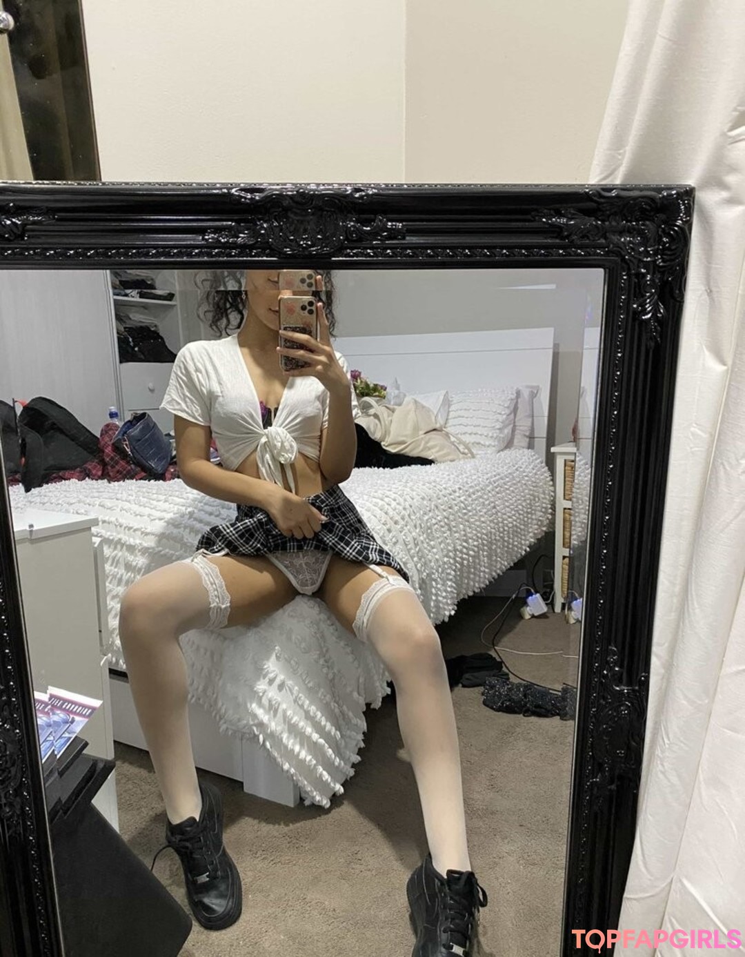 Naakte gelekte OnlyFans-foto van Jasminx #577