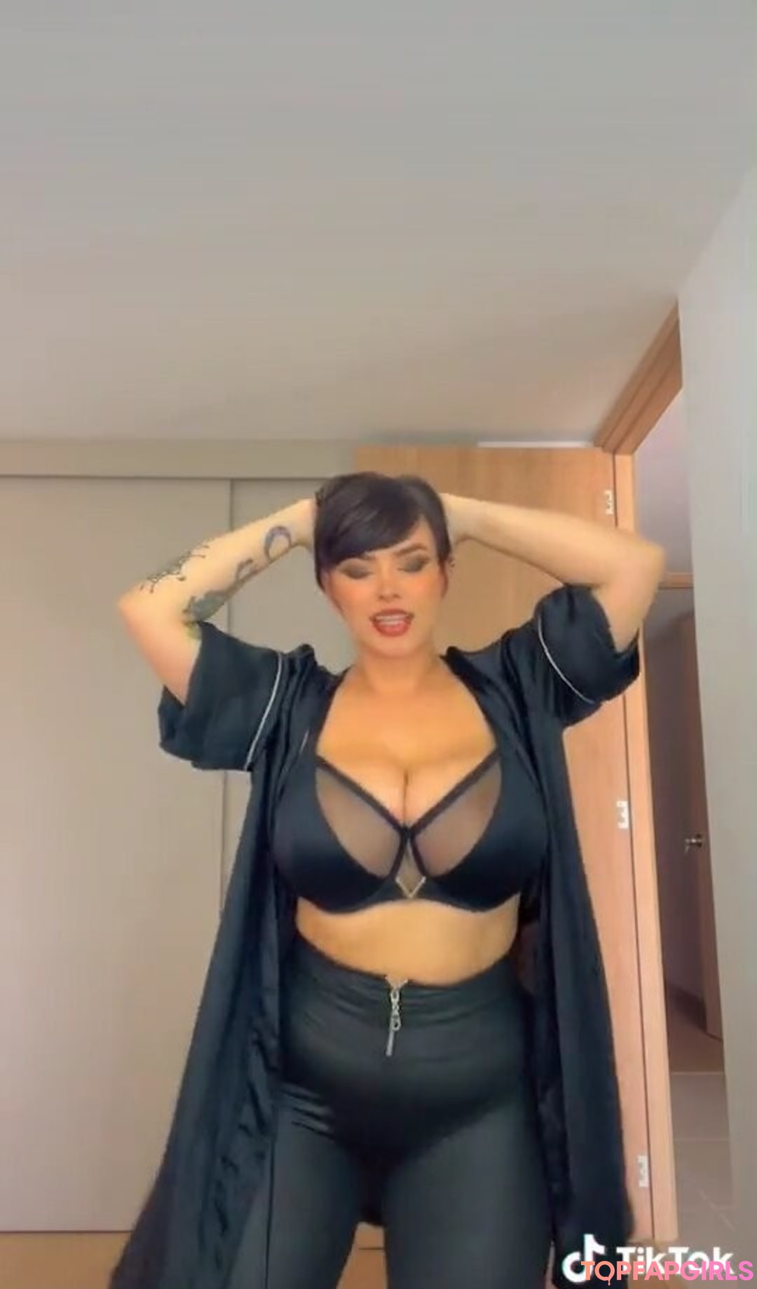 Naakte gelekte OnlyFans-foto van Amaretto Hammer #48