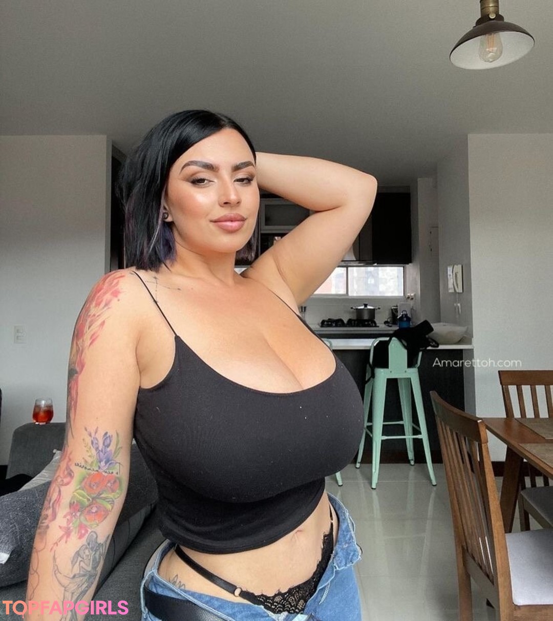 Naakte gelekte OnlyFans-foto van Amaretto Hammer #896