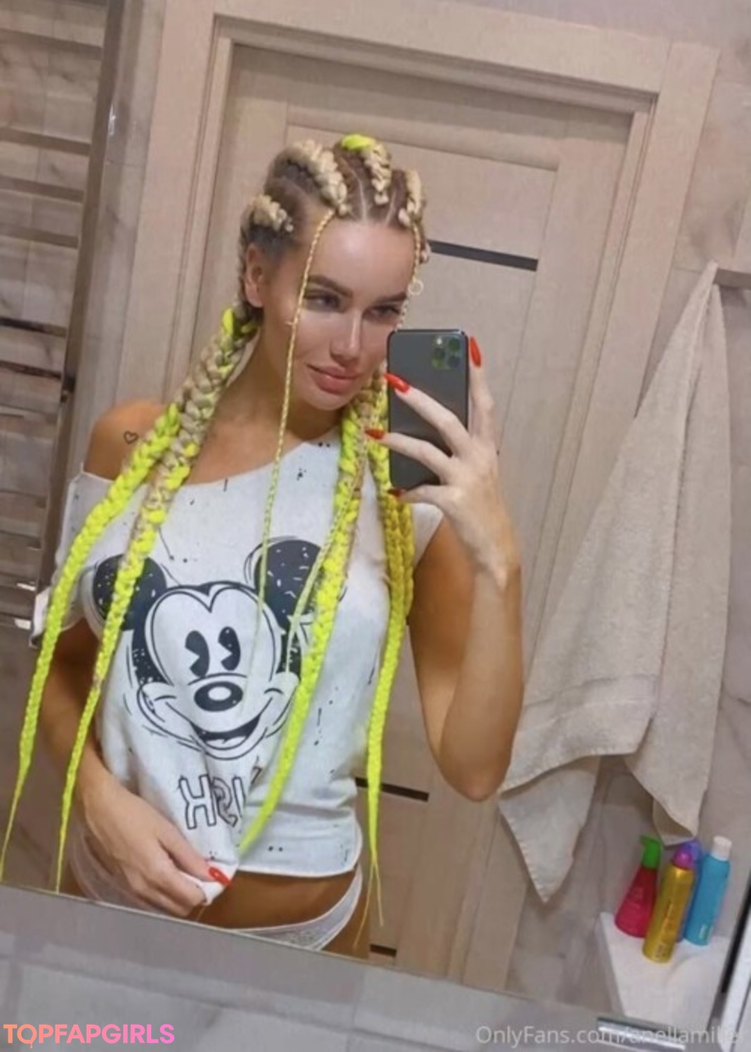 Naakte gelekte OnlyFans-foto van Anella Miller #93