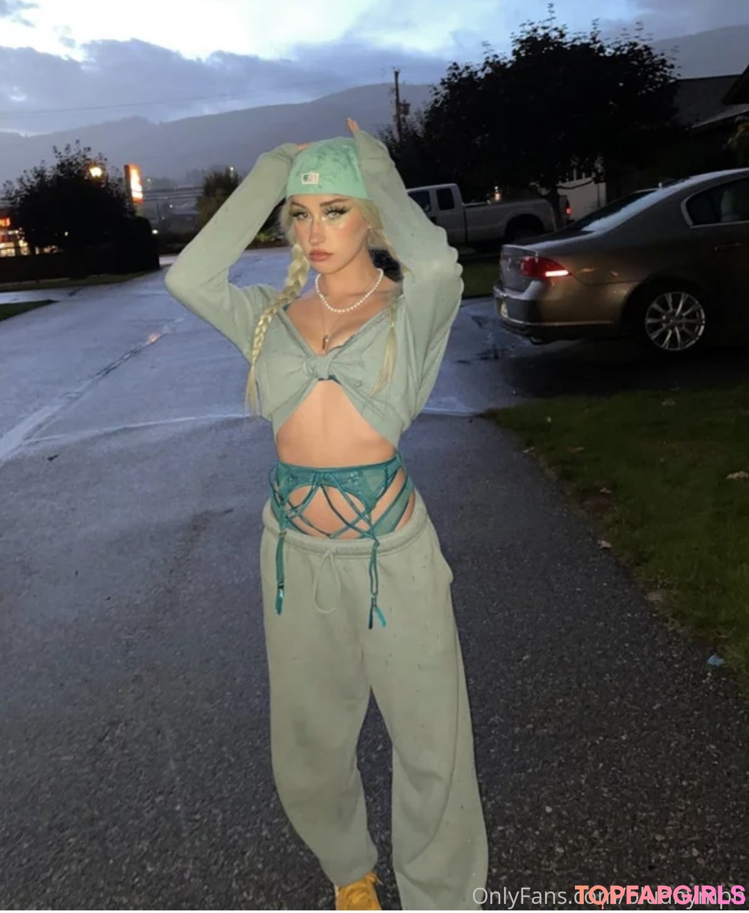 Naakte gelekte OnlyFans-foto van Bbblud #4